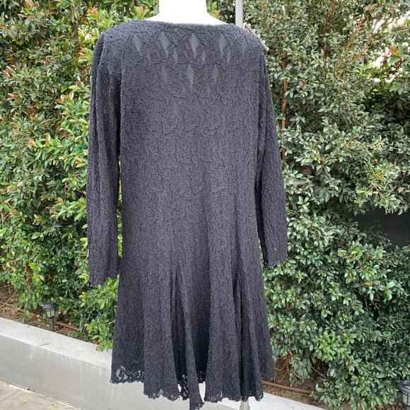 Black Lacey Trapeze Dress - Picture 3 of 10